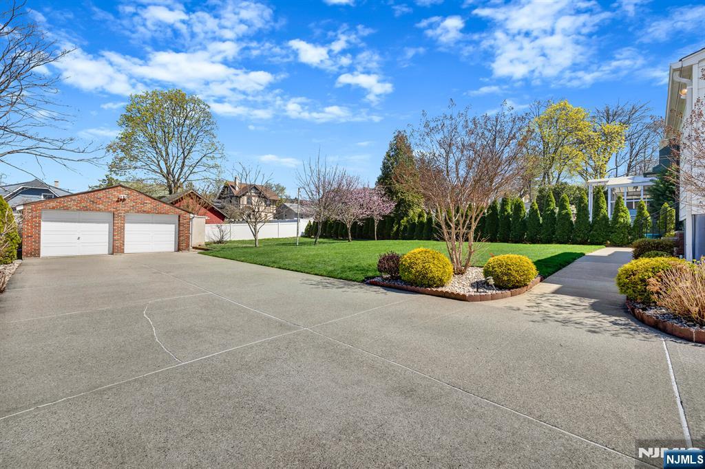 248 Donaldson Avenue Rutherford, NJ 07070 - Photo 3 of 49