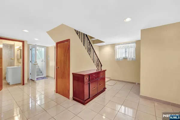 $1,000,000 | 248 Donaldson Avenue, Rutherford, NJ 07070