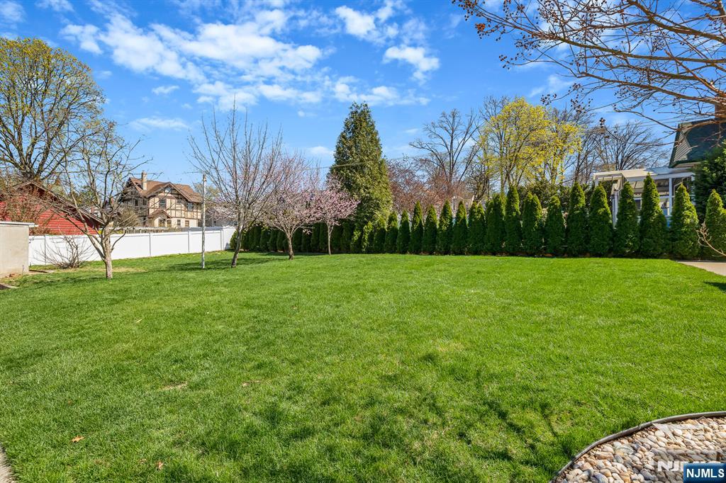 248 Donaldson Avenue Rutherford, NJ 07070 - Photo 41 of 49