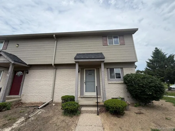 $184,900 | 2052 Orchard Crest Street, Utica, MI 48317