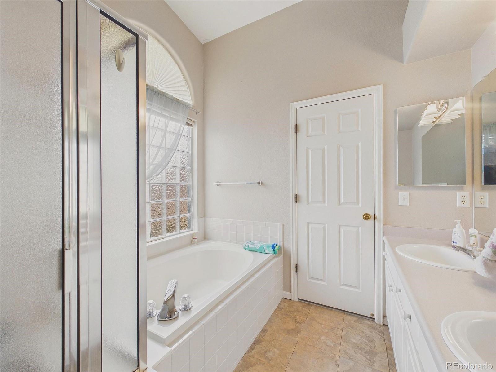 7093 Leopard Drive Lone Tree, CO 80124 - Photo 16 of 36