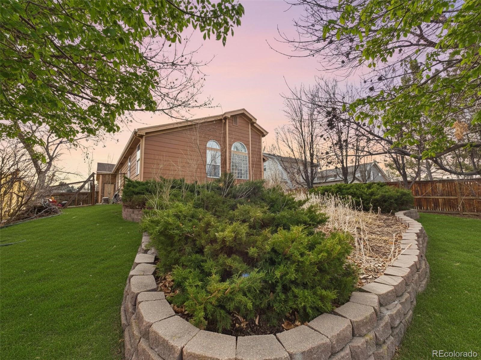 7093 Leopard Drive Lone Tree, CO 80124 - Photo 3 of 36