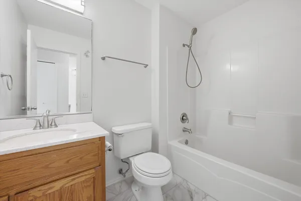 $2,975 | 8261 Pecan Place, Frankfort, IL 60423