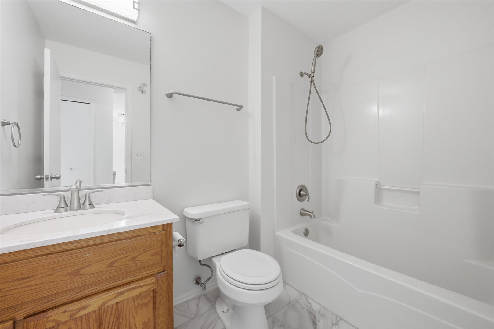 8261 Pecan Place Frankfort, IL 60423 - Photo 14 of 36