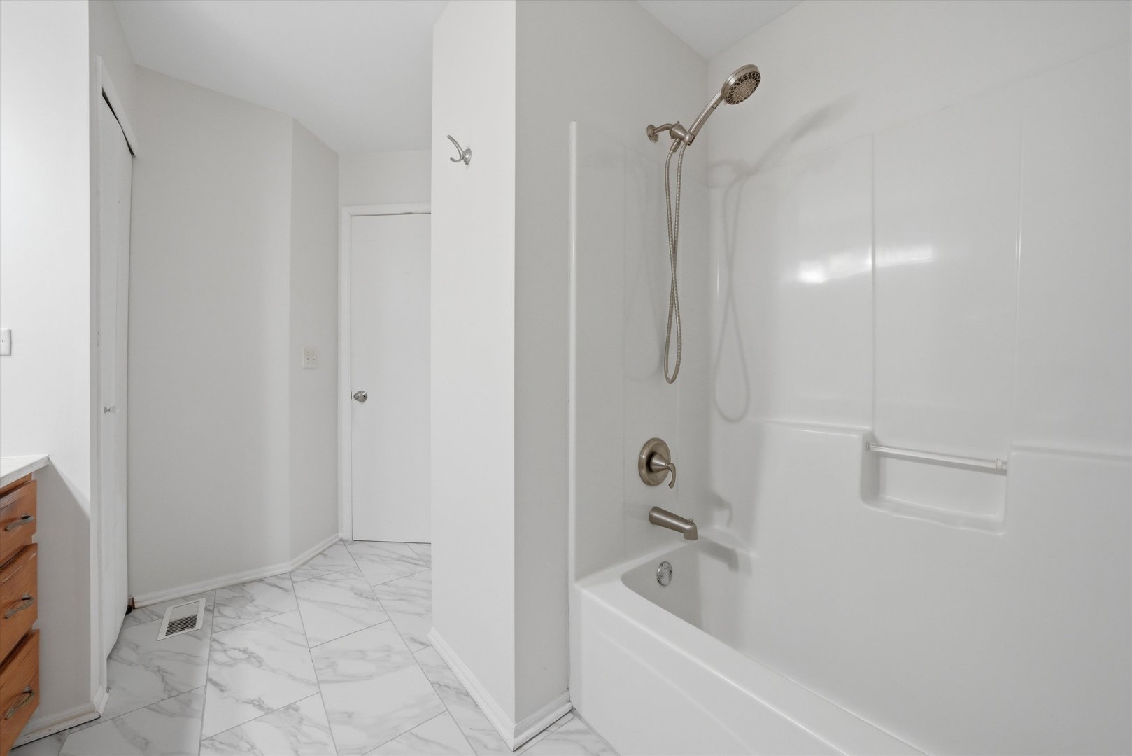 8261 Pecan Place Frankfort, IL 60423 - Photo 16 of 36