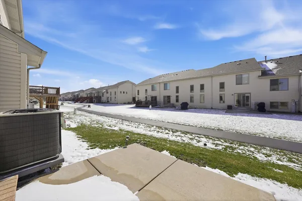 $2,975 | 8261 Pecan Place, Frankfort, IL 60423