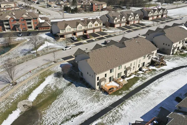 $2,975 | 8261 Pecan Place, Frankfort, IL 60423