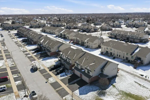 $2,975 | 8261 Pecan Place, Frankfort, IL 60423