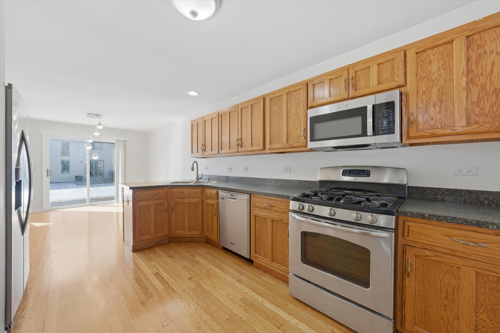 8261 Pecan Place Frankfort, IL 60423 - Photo 8 of 36