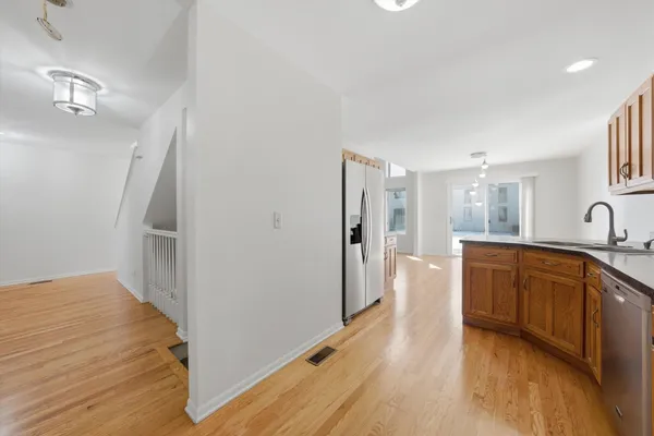 $2,975 | 8261 Pecan Place, Frankfort, IL 60423