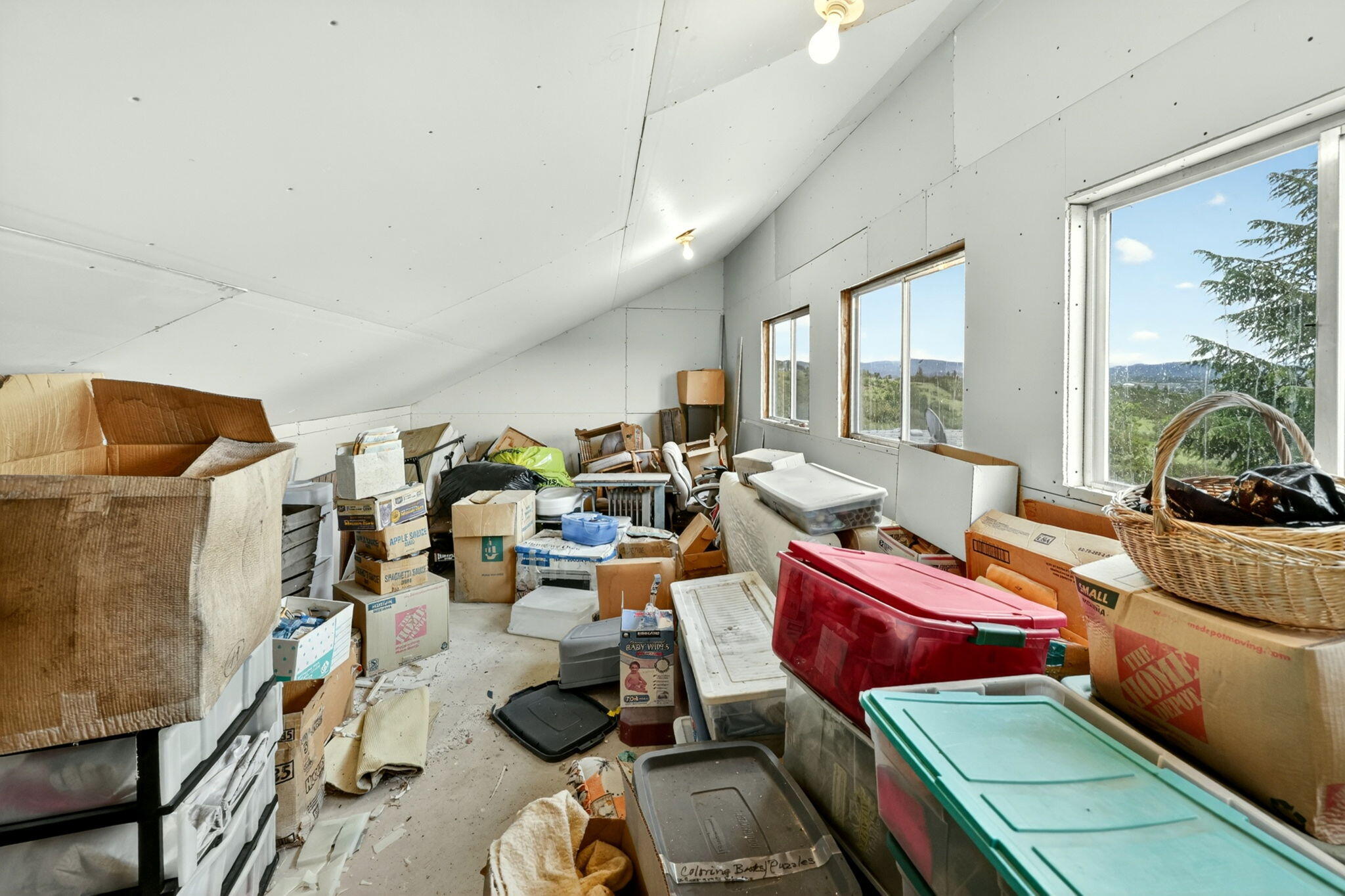 1374 West Linn Road Eagle Point, OR 97524 - Photo 37 of 45 Garage Loft
