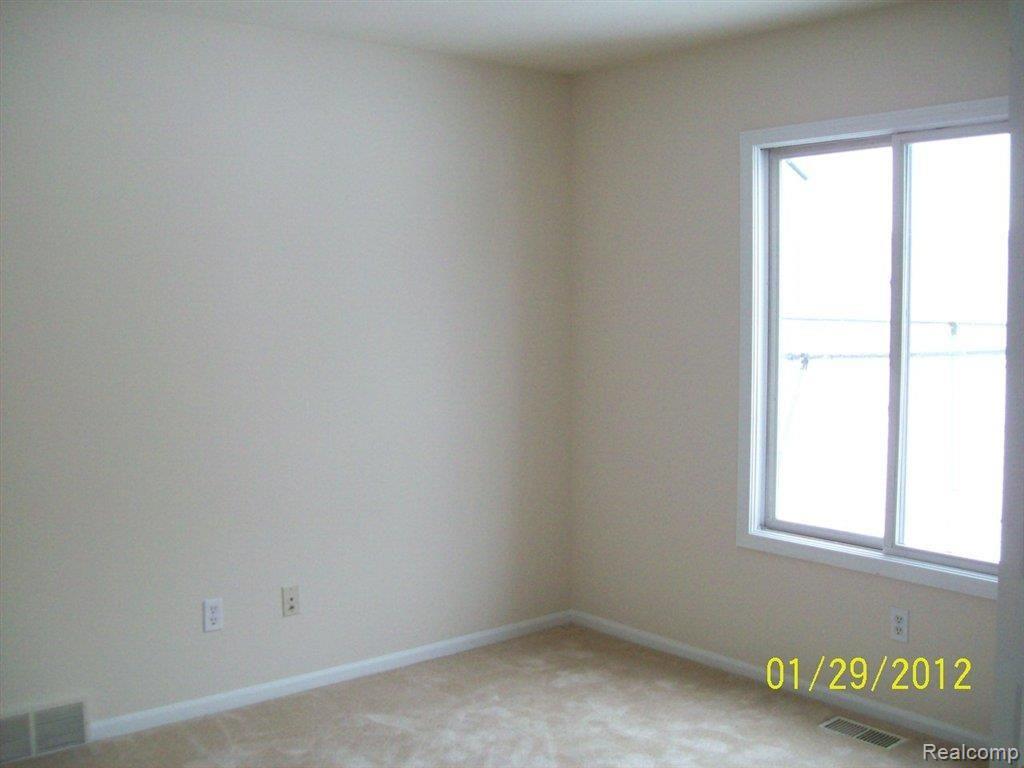 8711 Miller Road Clarkston, MI 48348 - Photo 7 of 12 MILLER BED 1.jpg