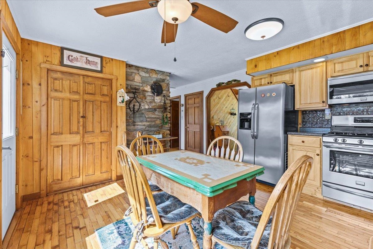 128 Larose Road Johnson, VT 05656 - Photo 5 of 39