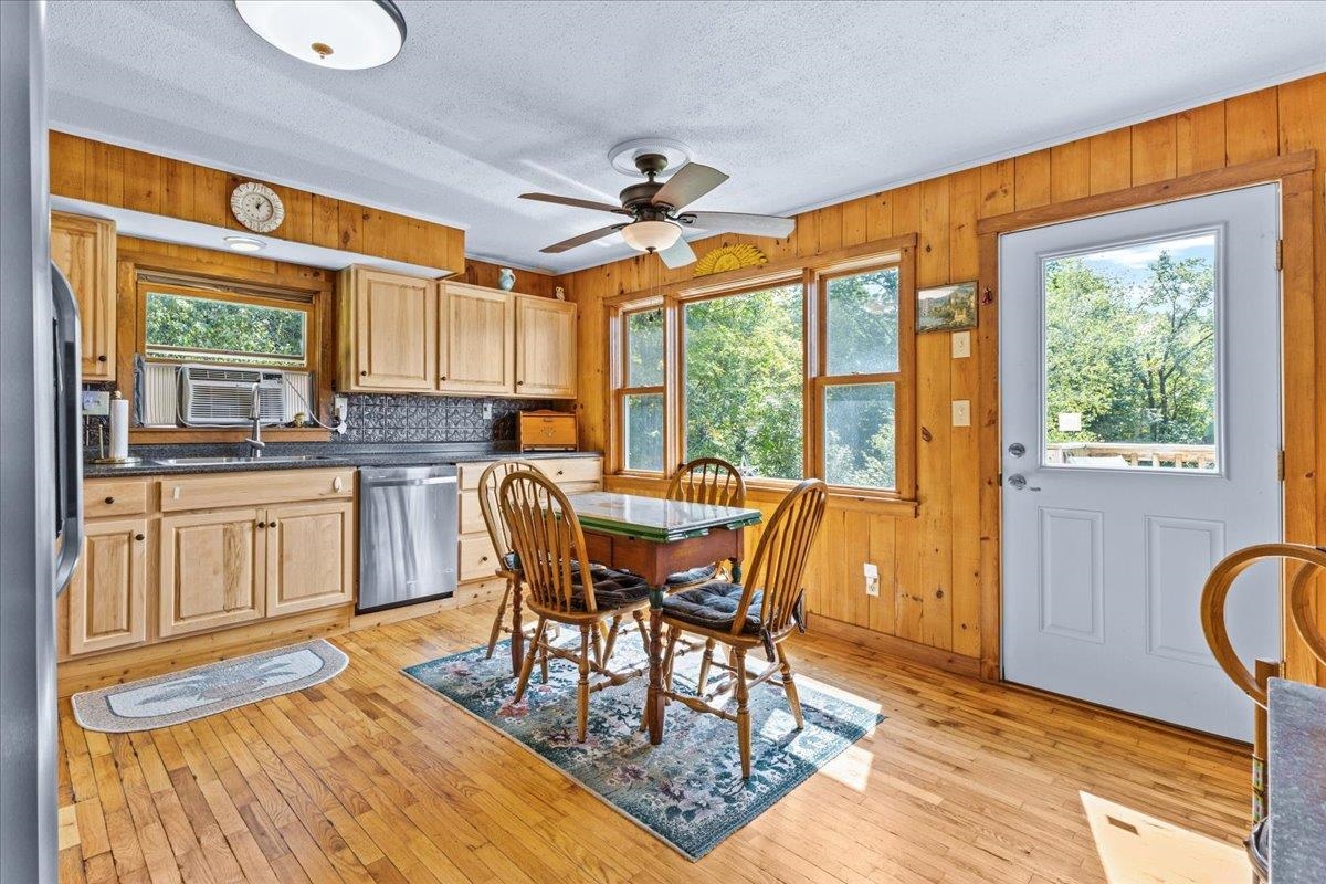 128 Larose Road Johnson, VT 05656 - Photo 6 of 39