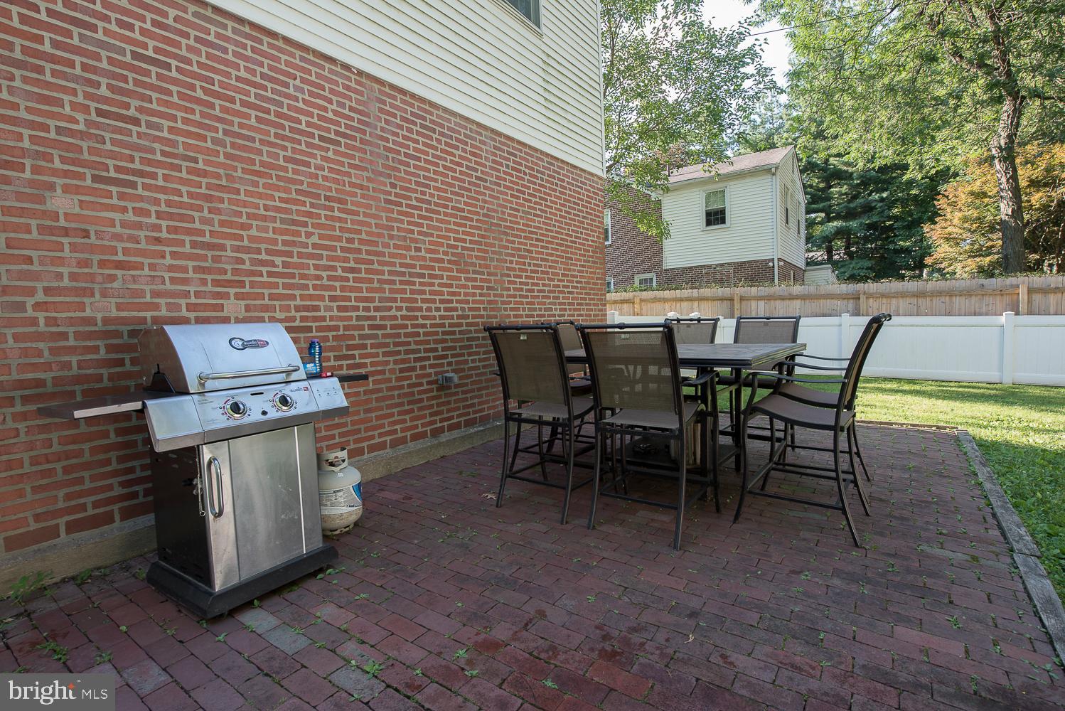 247 Rambling Way Springfield, PA 19064 - Photo 27 of 30 Patio