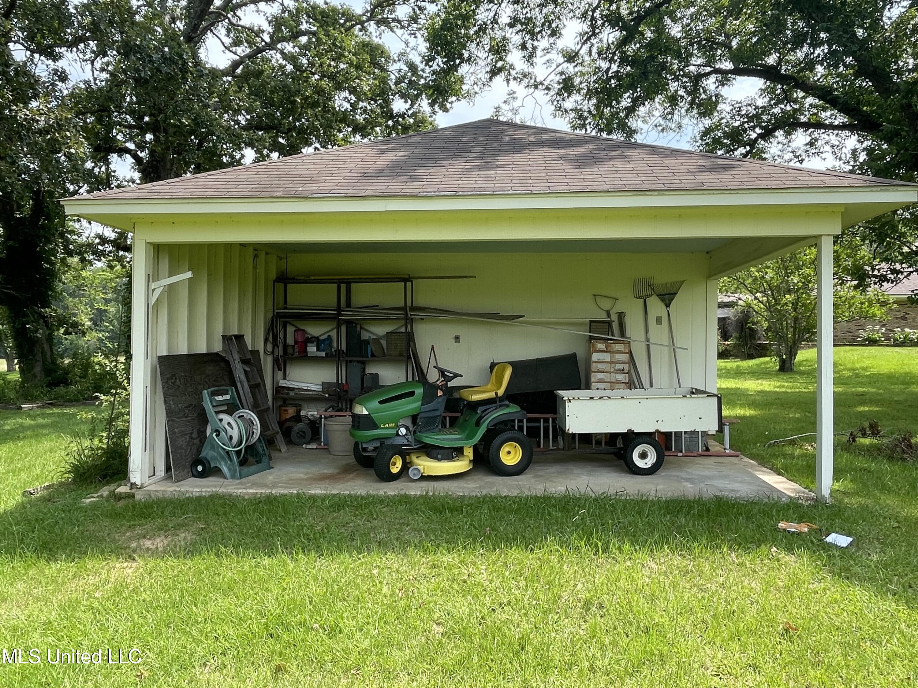 694 Pat Luckett Road Canton, MS 39046 - Photo 11 of 44 Hayes 12