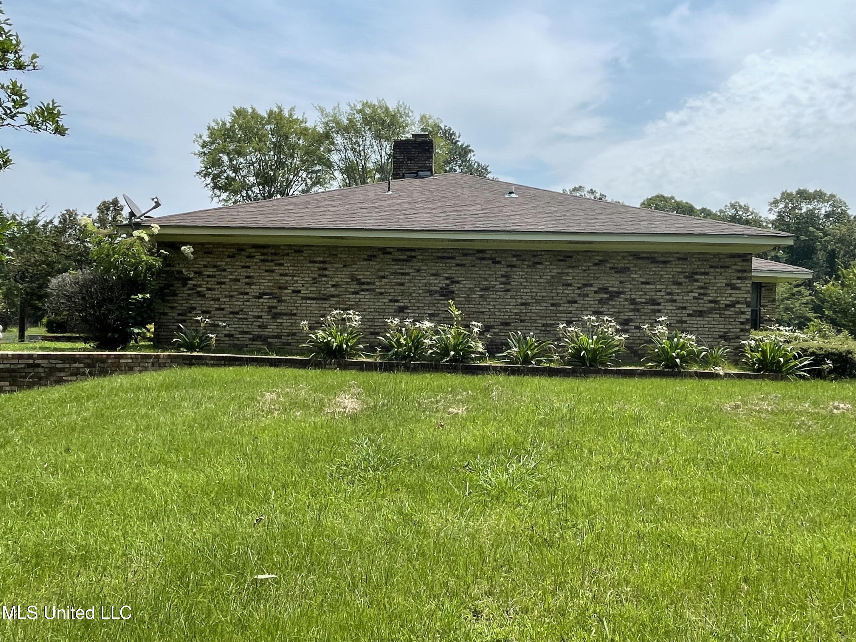 694 Pat Luckett Road Canton, MS 39046 - Photo 4 of 44 Hayes 4