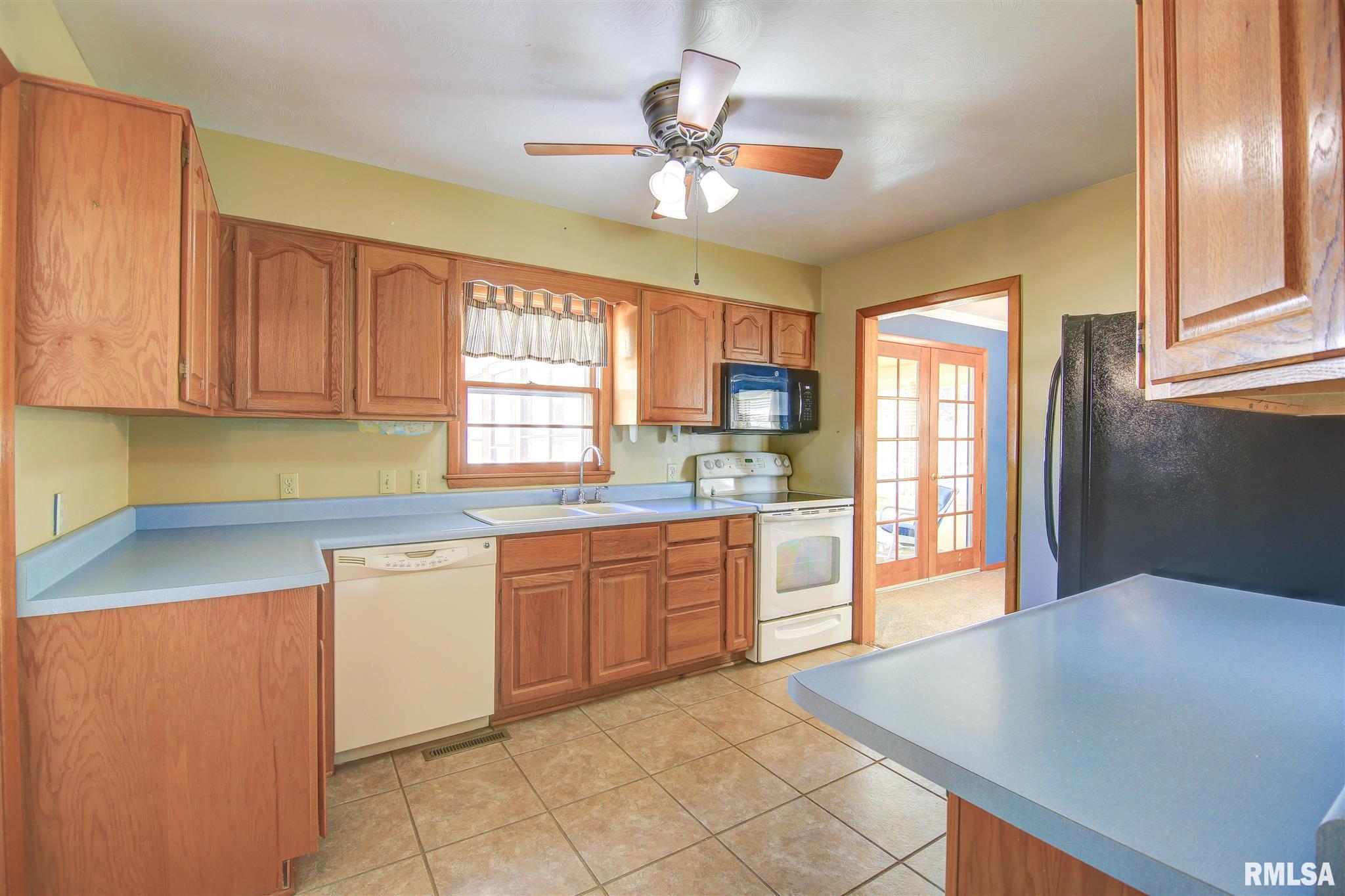 704 Schick Road Clinton, IA 52732 - Photo 11 of 20 Gallery Image 11