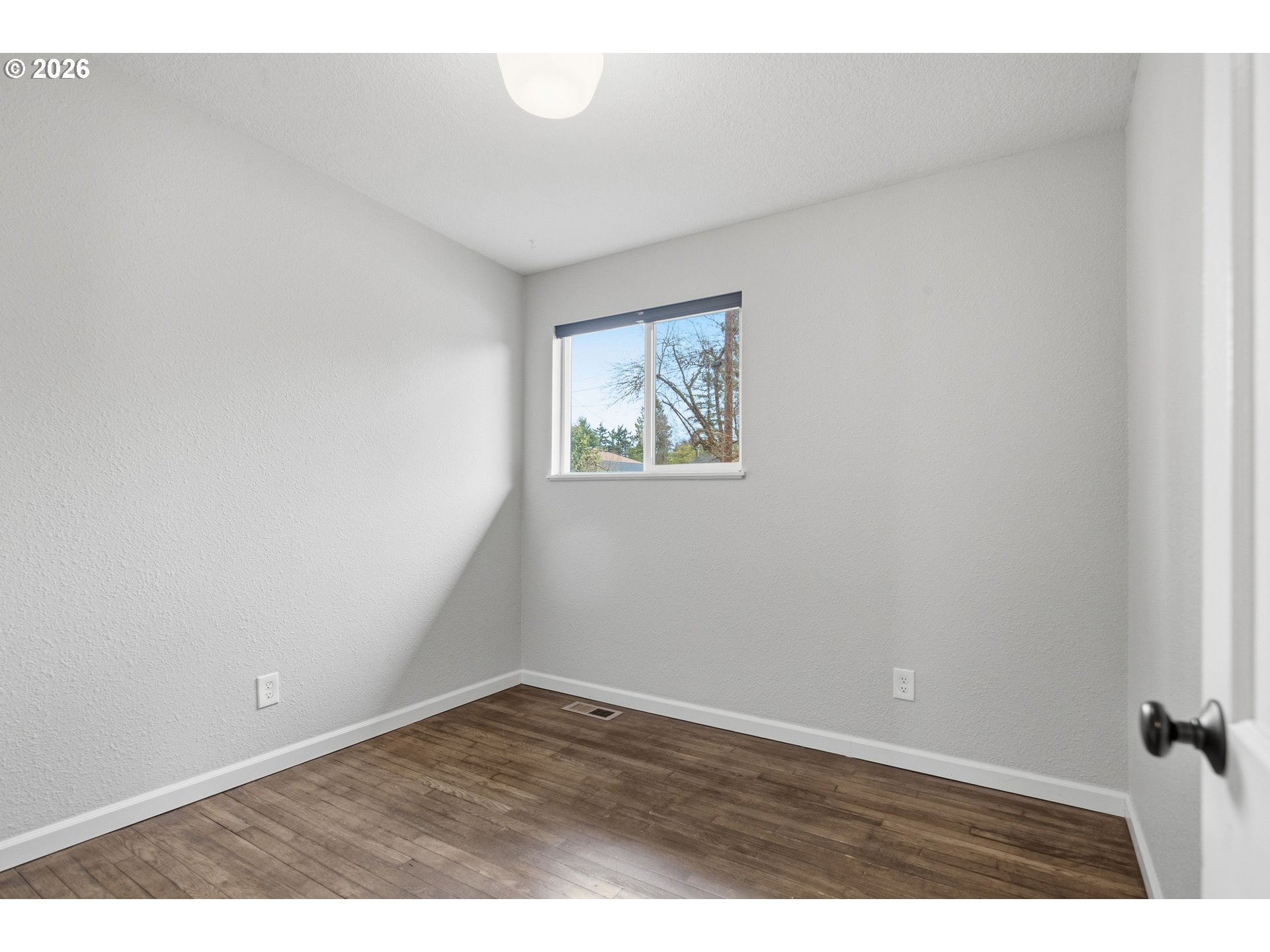 420 Southwest 133rd Avenue Beaverton, OR 97005 - Photo 13 of 22