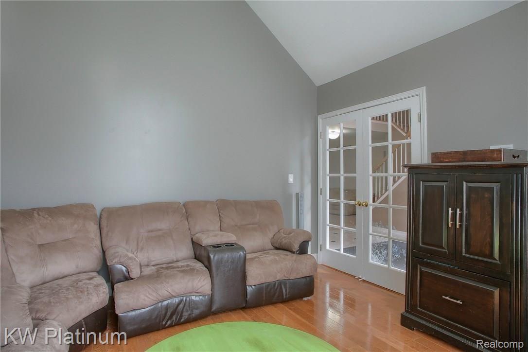 51955 Lillian Road New Baltimore, MI 48047 - Photo 6 of 33 Library_2nd_View.jpg