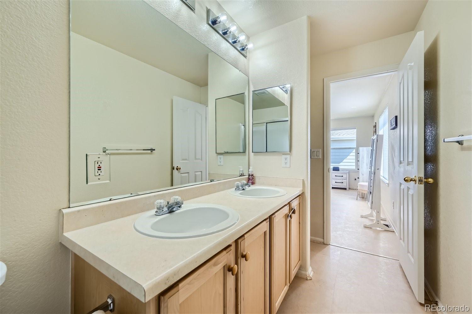 10468 Lower Ridge Road Longmont, CO 80504 - Photo 12 of 20 Gallery Image 12