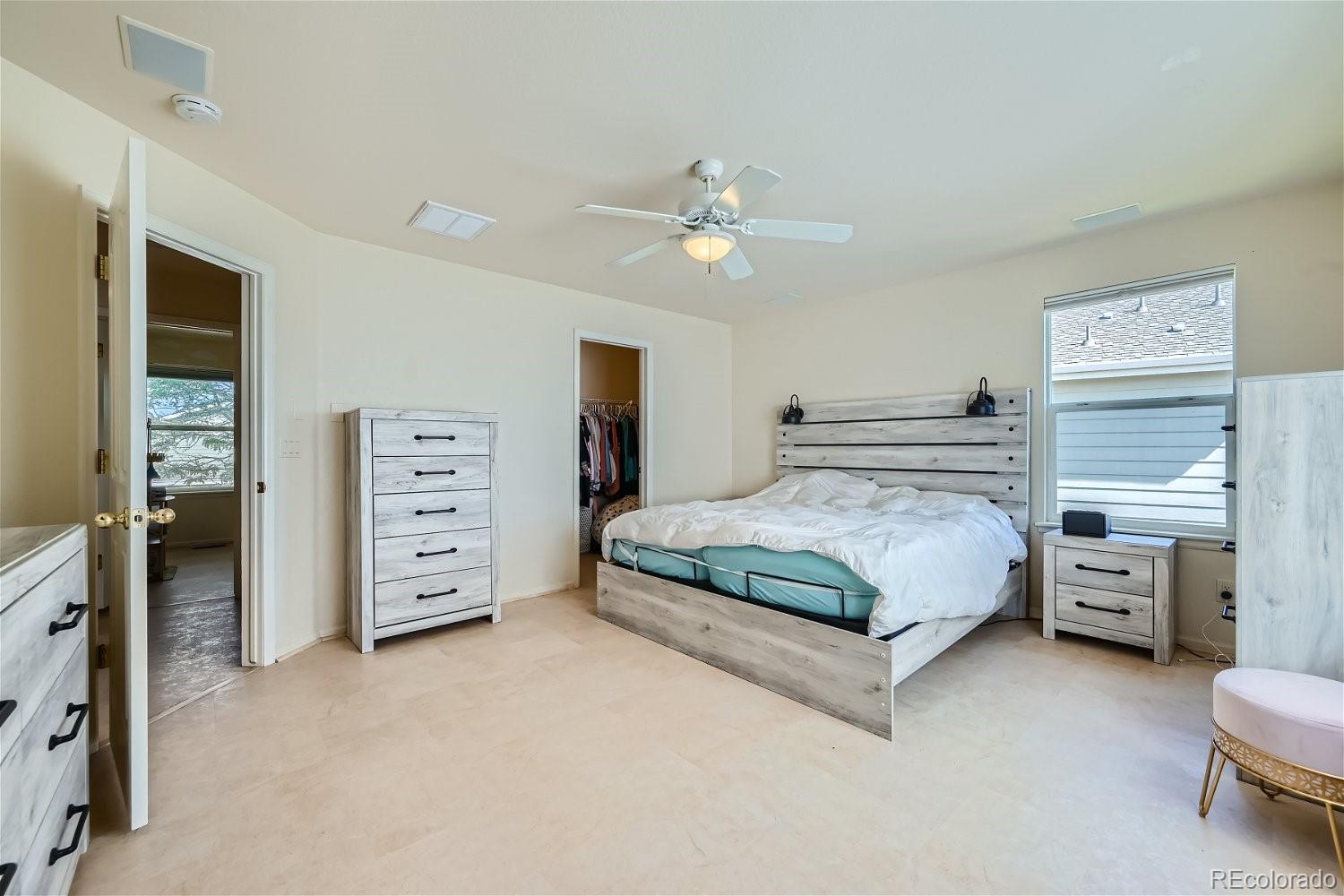10468 Lower Ridge Road Longmont, CO 80504 - Photo 9 of 20 Gallery Image 9