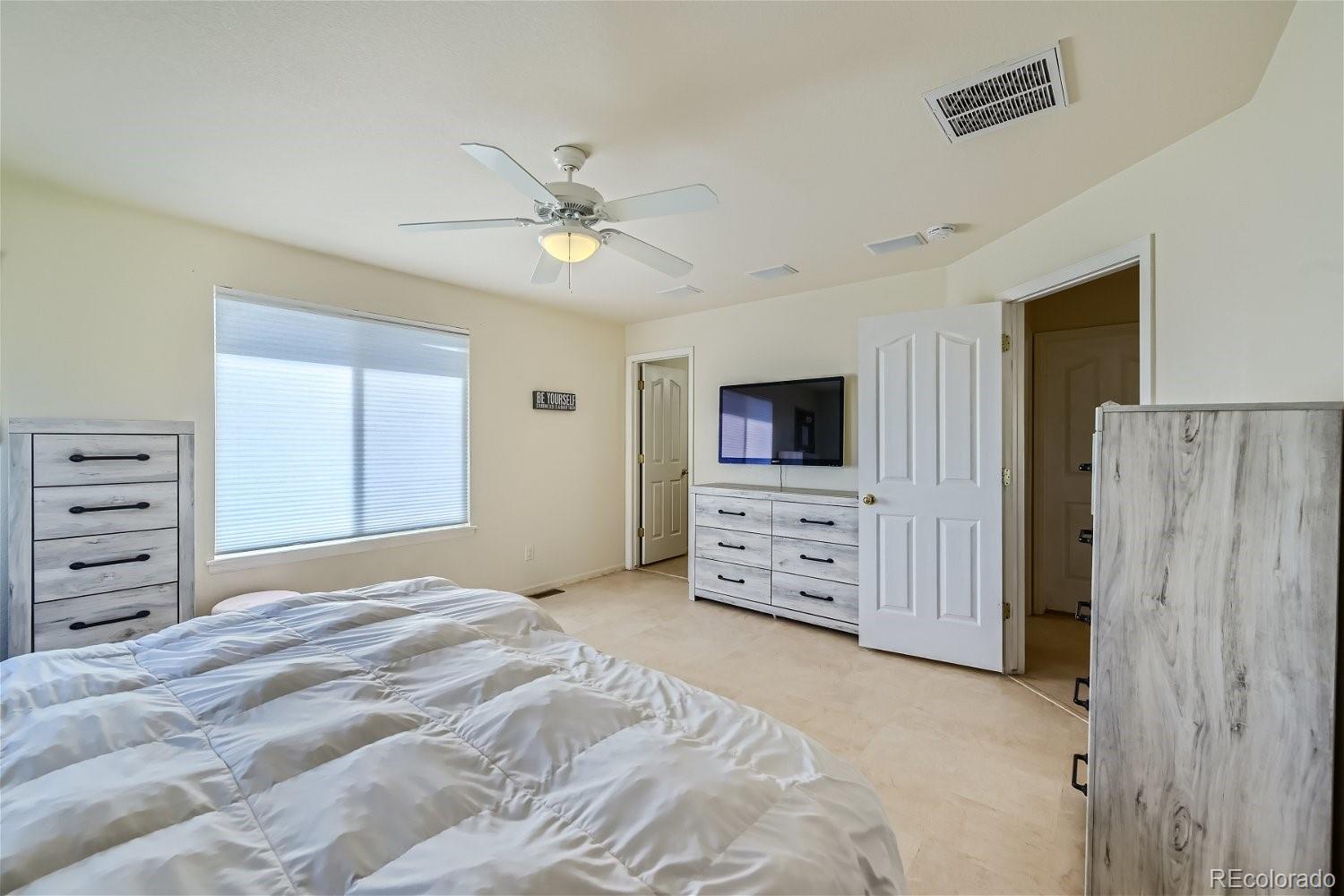 10468 Lower Ridge Road Longmont, CO 80504 - Photo 10 of 20 Gallery Image 10