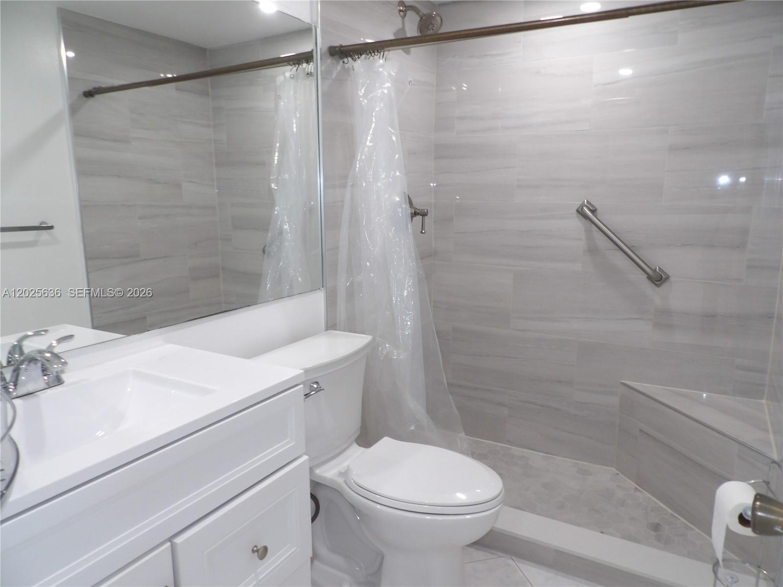 77 Preston F, Unit 77 Boca Raton, FL 33434 - Photo 18 of 32