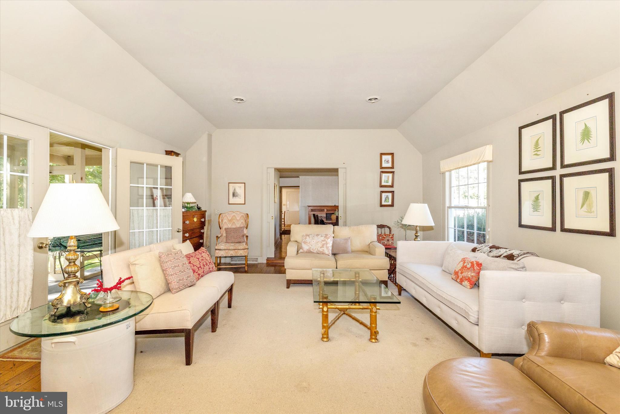 5433 Shookstown Road Frederick, MD 21702 - Photo 5 of 43 Family Room