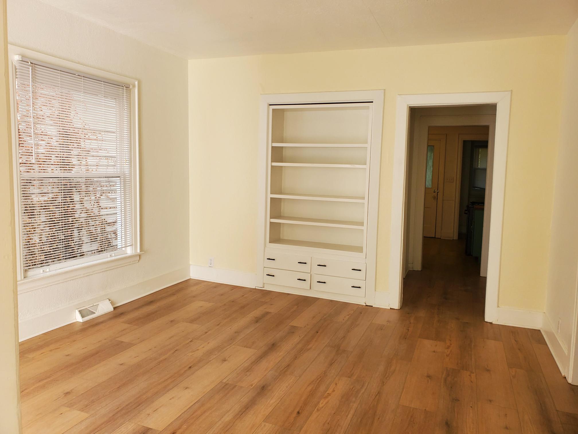 2425 North Cramer Street Milwaukee, WI 53211 - Photo 4 of 10 2425Cramer-DineRoom