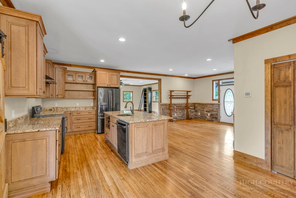 338 Woodbriar Road Sugar Grove, NC 28679 - Photo 30 of 49