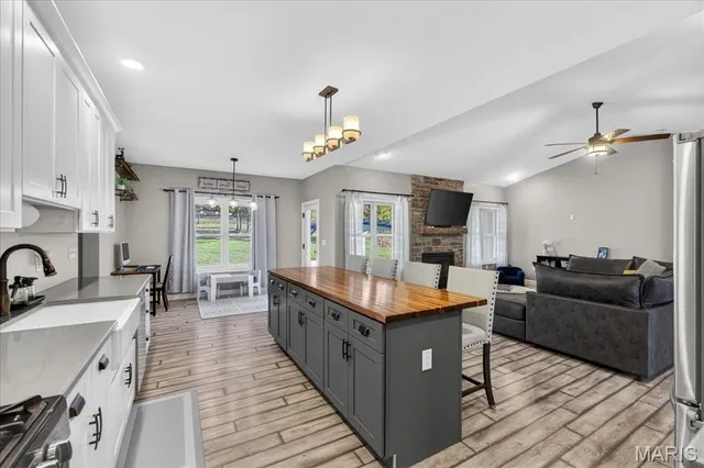 $675,000 | 60 South Creek Drive, Troy, MO 63379