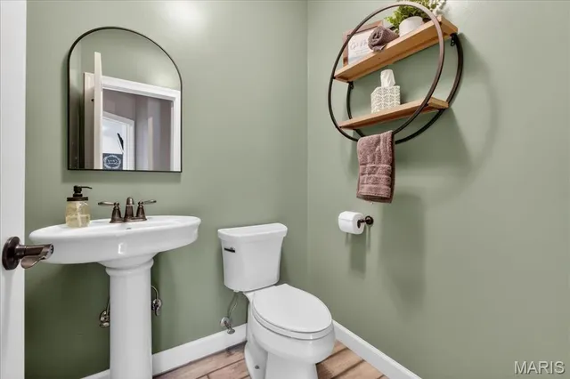 $675,000 | 60 South Creek Drive, Troy, MO 63379