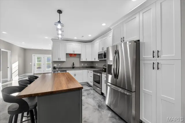 $675,000 | 60 South Creek Drive, Troy, MO 63379