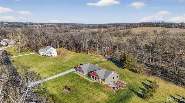 $675,000 | 60 South Creek Drive, Troy, MO 63379