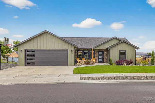 $495,000 | 2235 Powers Drive, Lewiston, ID 83501