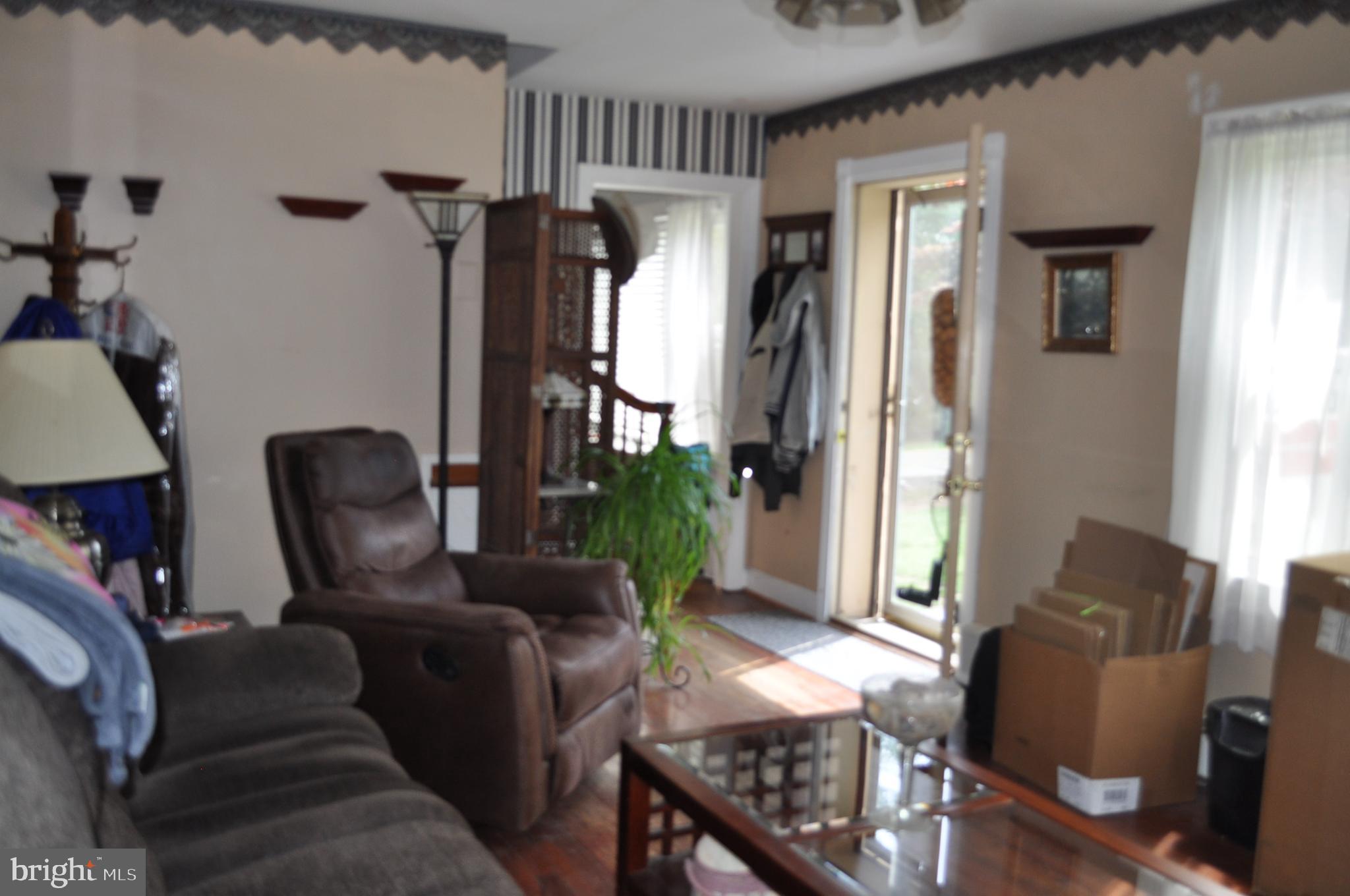 8231 Buckland Mill Road Gainesville, VA 20155 - Photo 3 of 44 Gallery Image 3