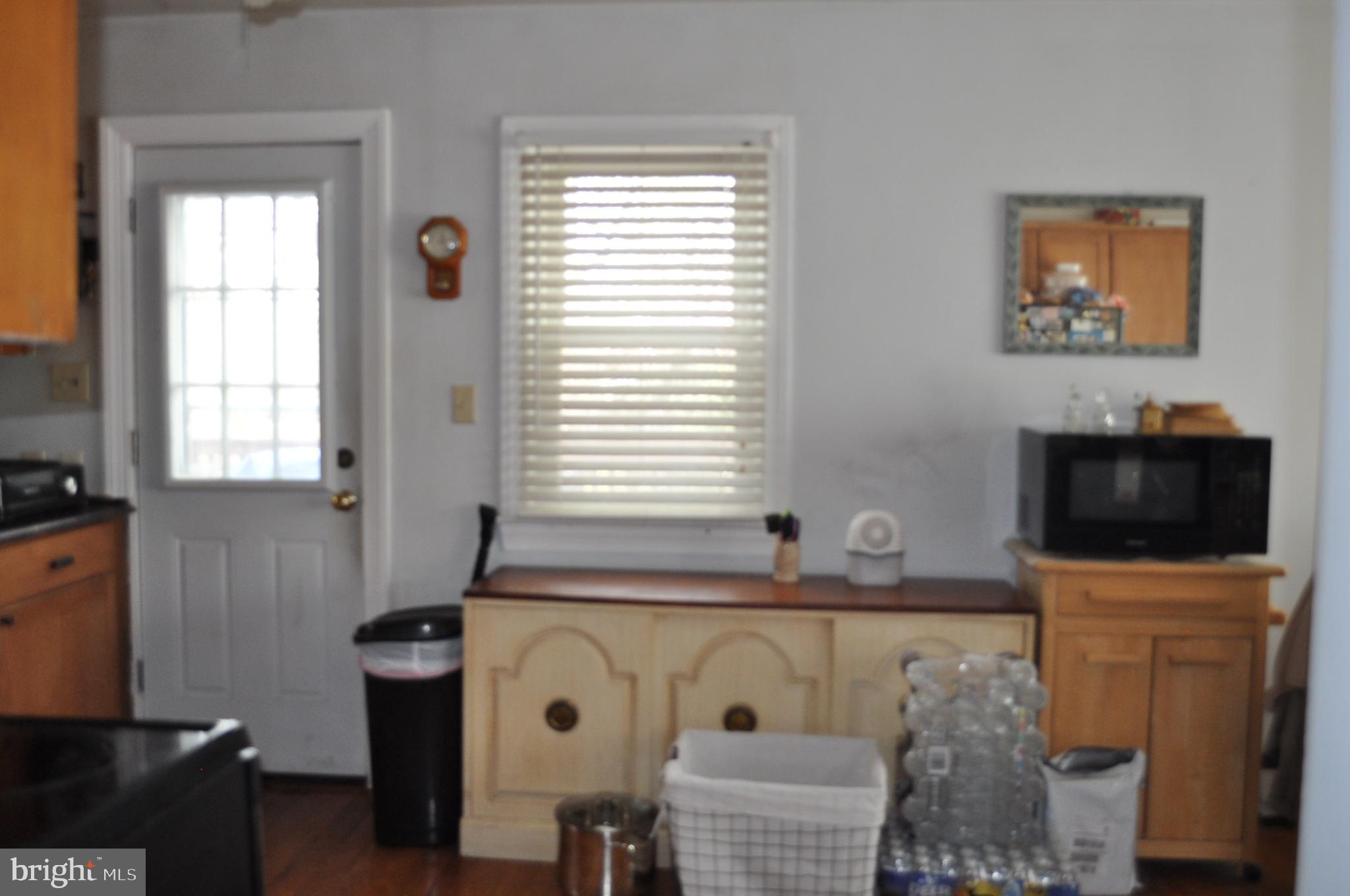 8231 Buckland Mill Road Gainesville, VA 20155 - Photo 6 of 44 Gallery Image 6