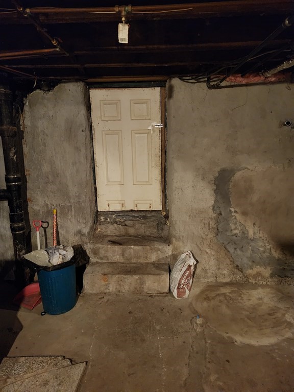 2 Thayer Street Worcester, MA 01603 - Photo 32 of 33 a bathroom with a shower