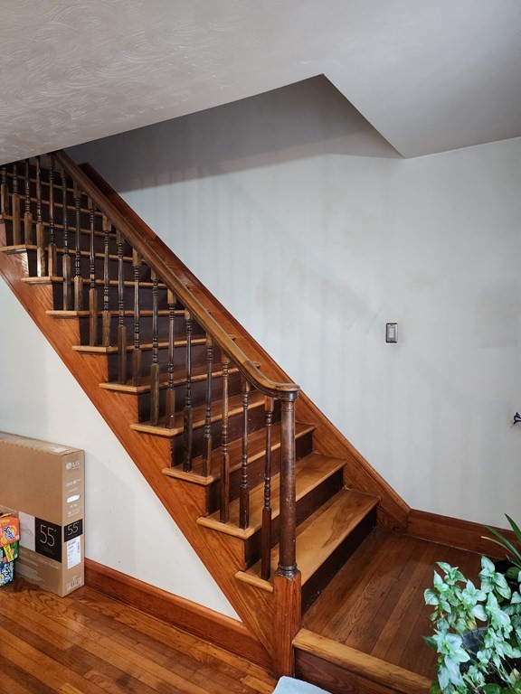 2 Thayer Street Worcester, MA 01603 - Photo 7 of 33 a view of entryway