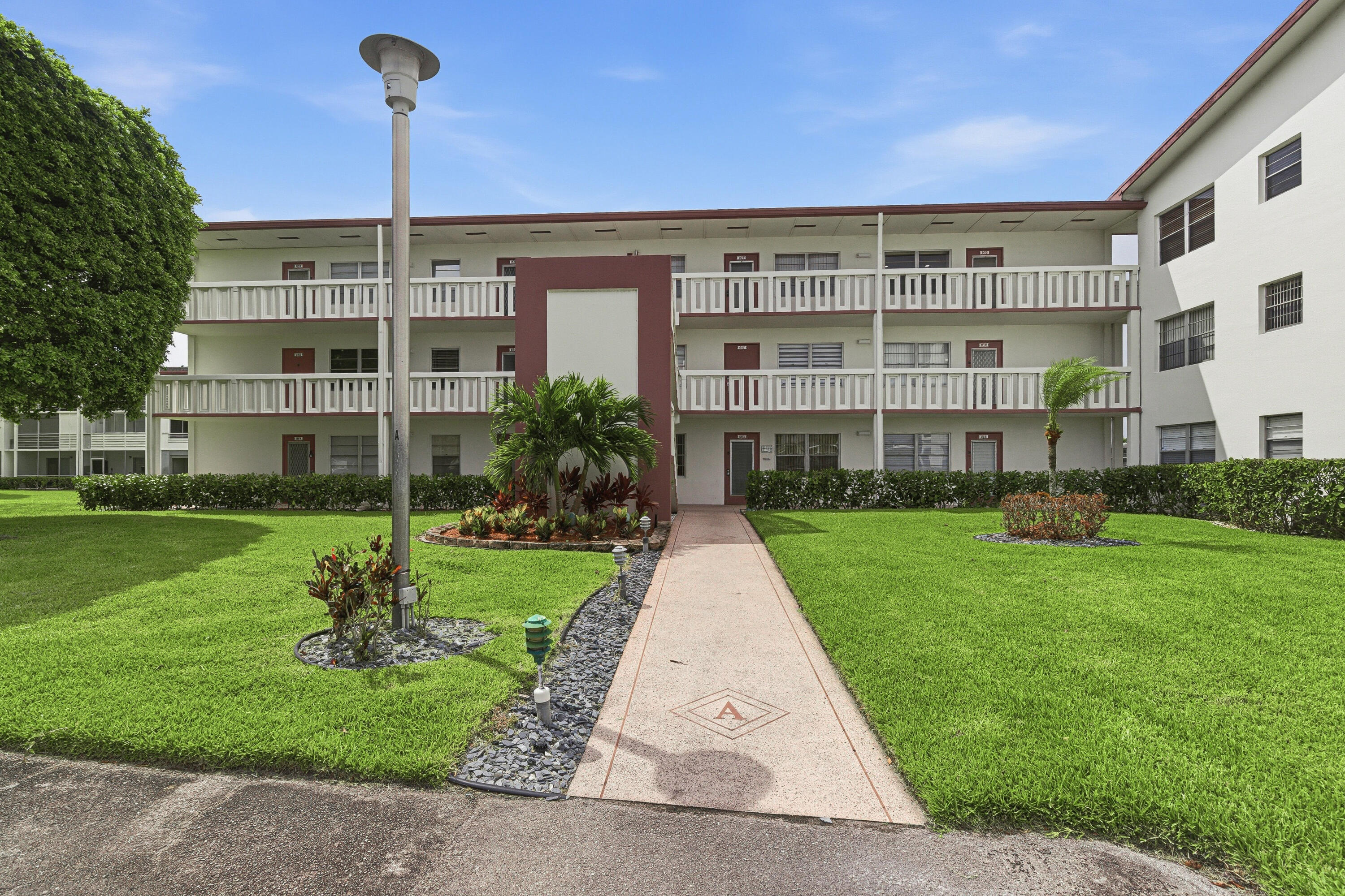 32 Fanshaw A, Unit 32 Boca Raton, FL 33434 - Photo 1 of 42 Front Building-B