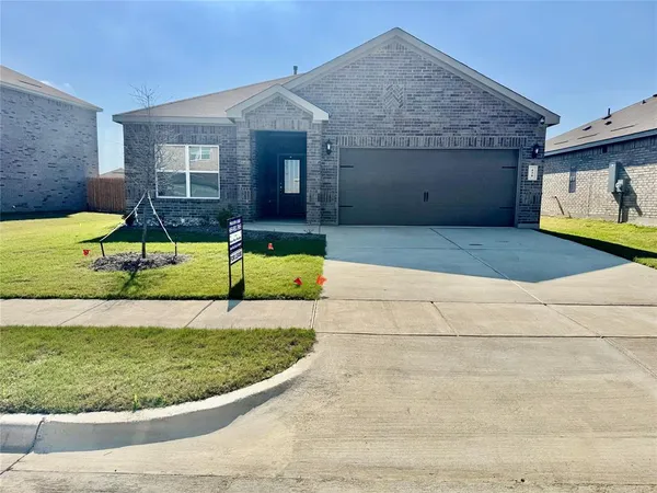 $2,300 | 430 Gib Woodall Drive, Venus, TX 76084