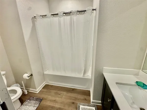 $2,300 | 430 Gib Woodall Drive, Venus, TX 76084