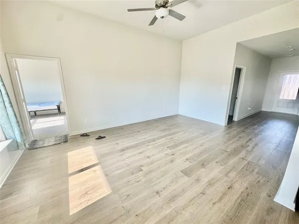 $2,300 | 430 Gib Woodall Drive, Venus, TX 76084