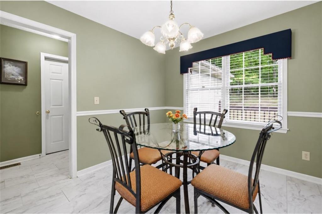 285 Burch Road Fayetteville, GA 30214 - Photo 7 of 37