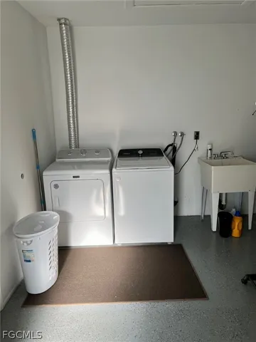 $499,999 | 1040 Southeast 43rd Street, Cape Coral, FL 33904