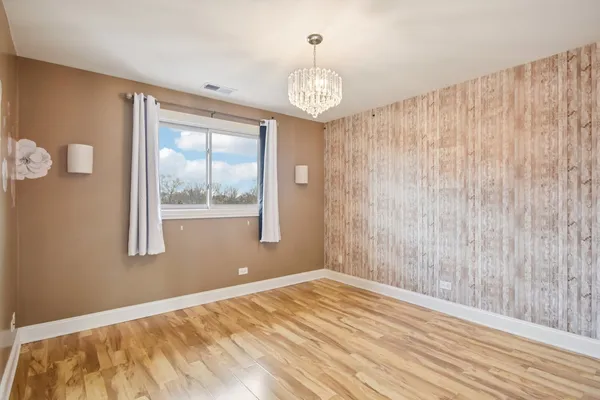 $240,000 | 8218 Cobblestone Drive, Unit 3D, Palos Hills, IL 60465