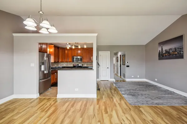 $240,000 | 8218 Cobblestone Drive, Unit 3D, Palos Hills, IL 60465