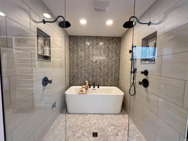 $879,000 | 320 Laurel Drive, West Lafayette, IN 47906