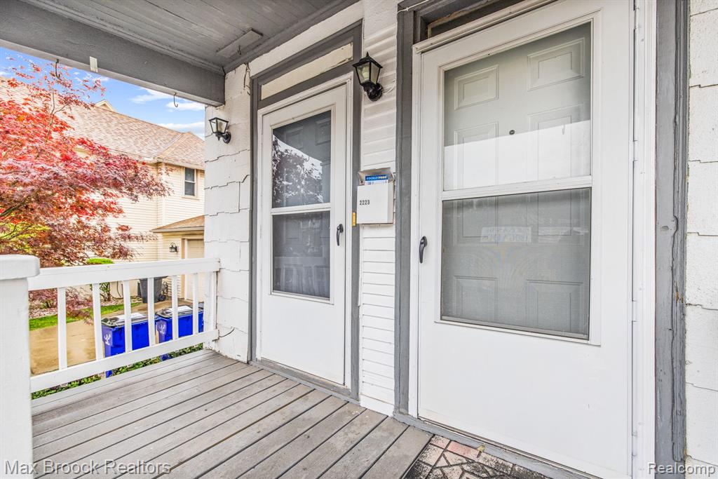 2223 Junction Avenue Detroit, MI 48209 - Photo 5 of 41